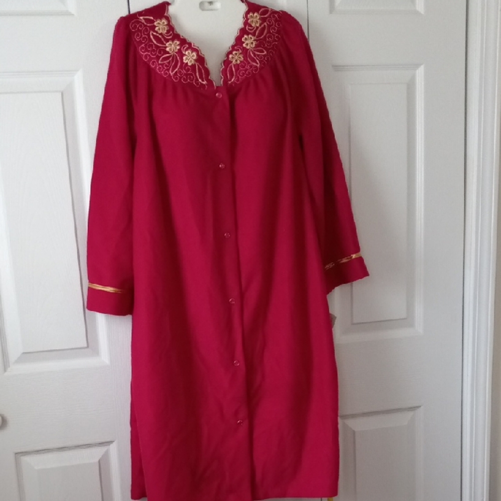 Vintage Amanda Stewart Short Robe